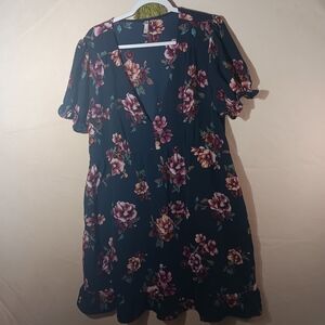 Floral Midi 🪞 Dress with Red Accents